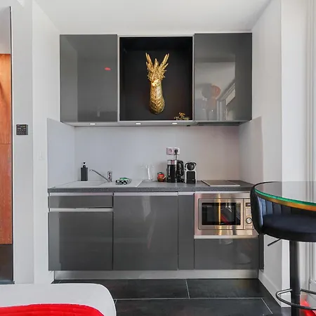 Tokyo Vice Apartment *